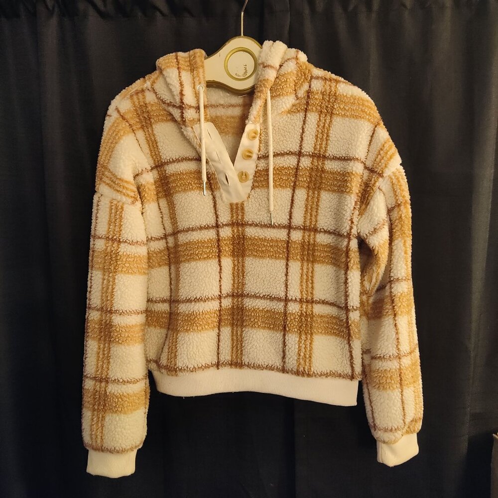 ✨ Trendy Love Life Fuzzy Plaid Cropped Hoodie M ✨